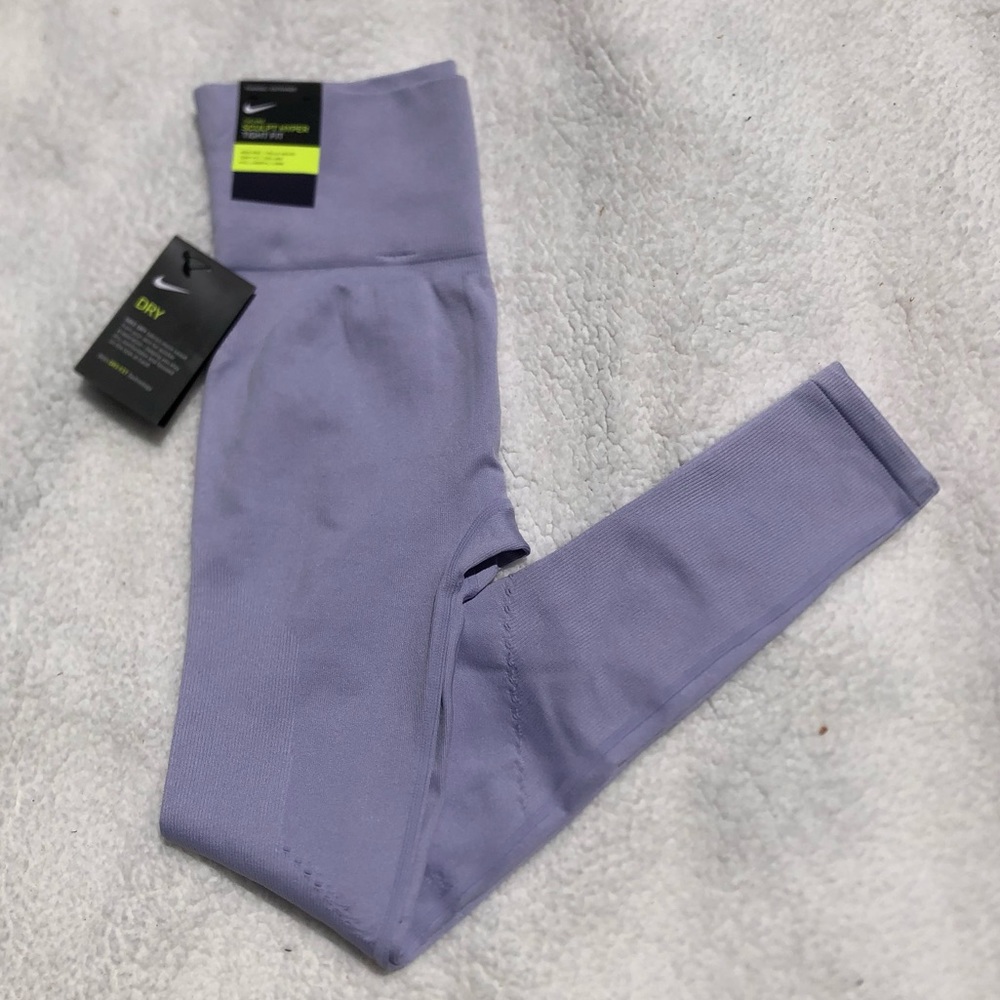 NWT Nike Sculpt Fit Light Purple Leggings - Picture 2 of 10
